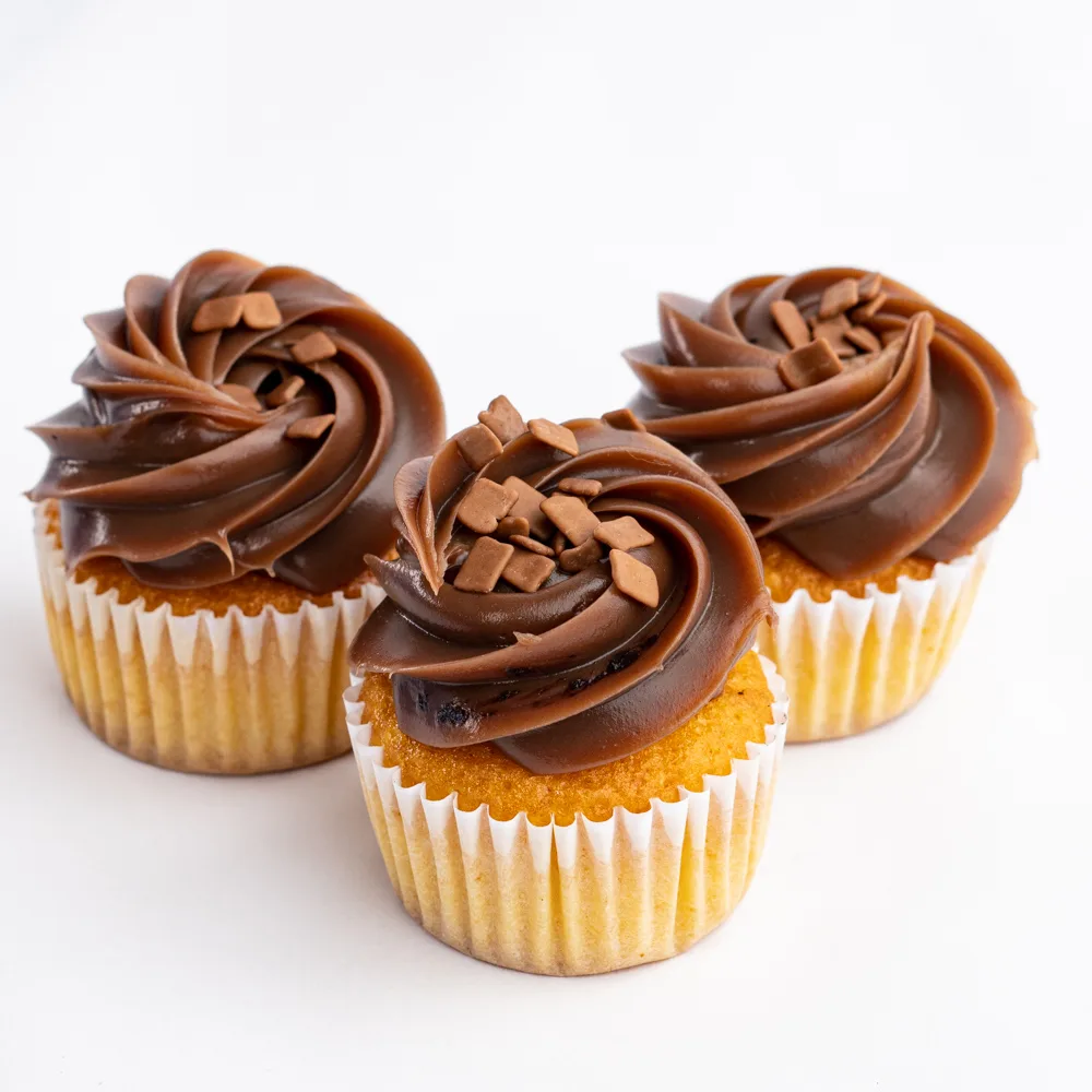 Mini Cupcake de Cenoura com Brigadeiro (50g) - Imagem 2