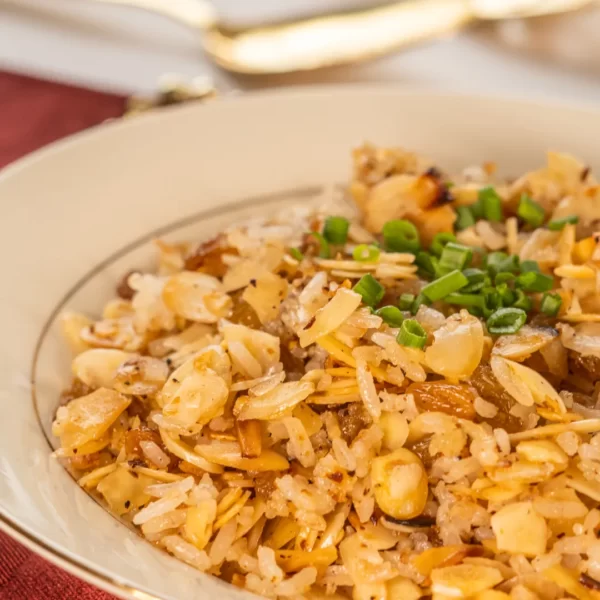 Arroz com Amêndoas Tostadas e Passas Brancas