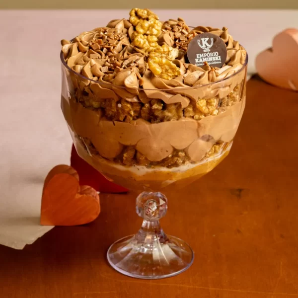 Taça de Strogonoff e Creme de Chocolate